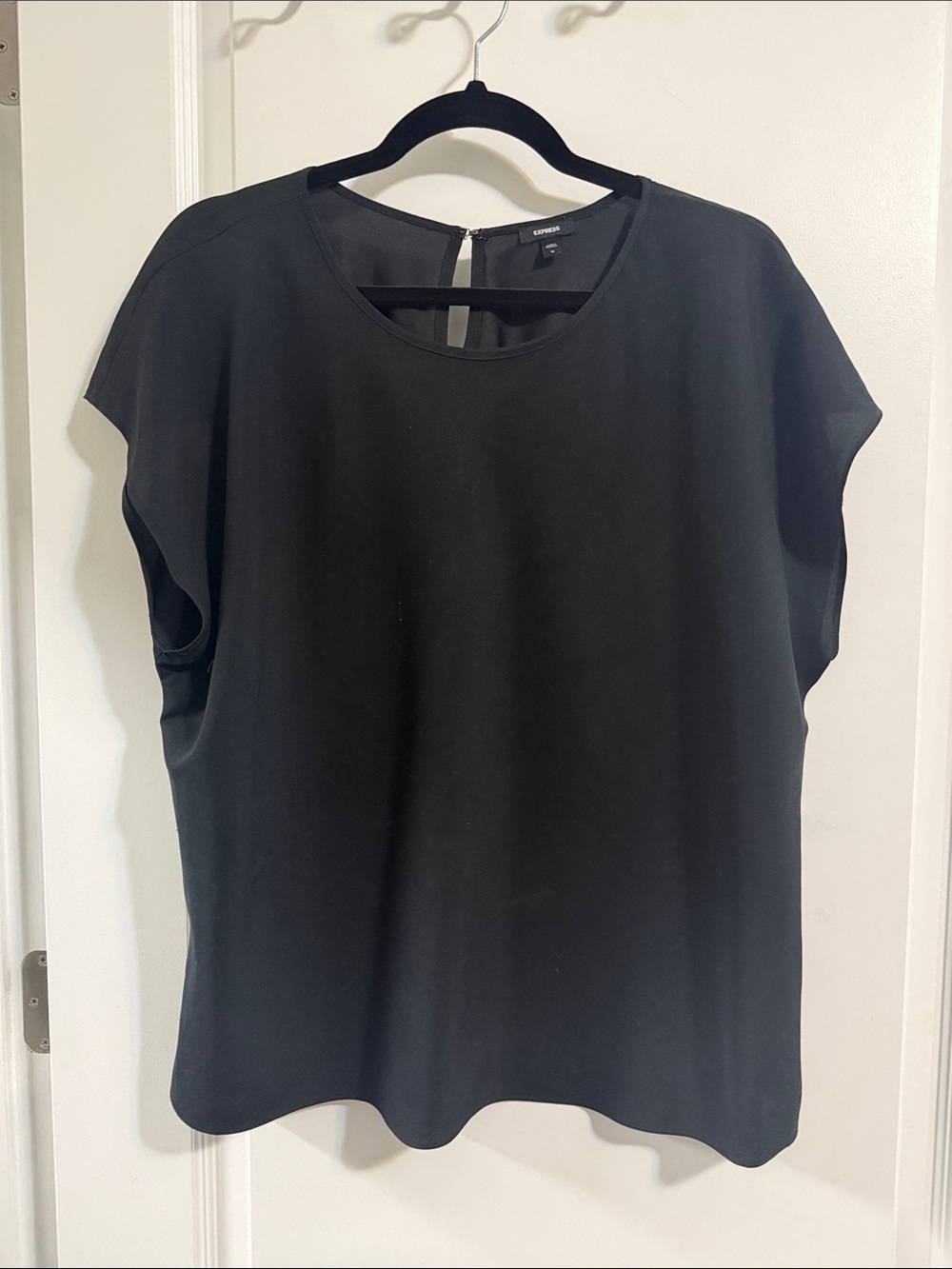 Express Black Short Sleeve Keyhole-Back Blouse